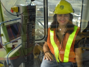 Orisleyla Delgado-Operadora de Equipo Pesado